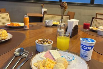Breakfast meal