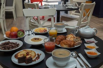 Breakfast meal
