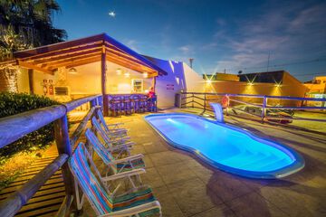 Poolside bar