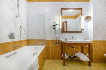 Private spa tub