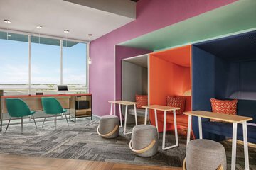 Business Center 30 of 30