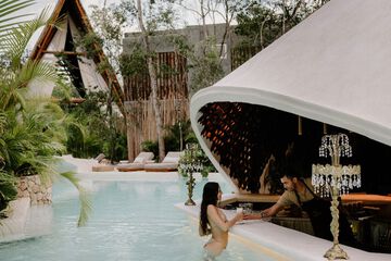 Poolside bar