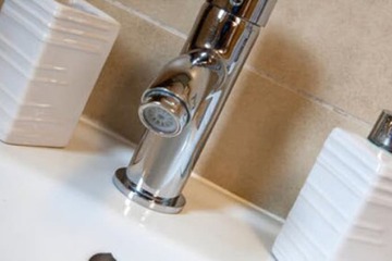 Bathroom sink