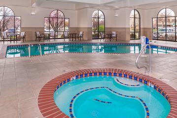 Indoor spa tub