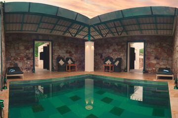 Private pool
