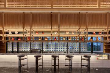 Lobby lounge