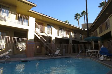 Pool 12 of 60