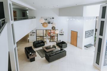 Hotel Interior 6 of 24