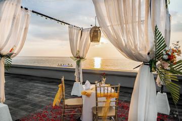 Couples dining