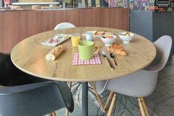 Breakfast buffet