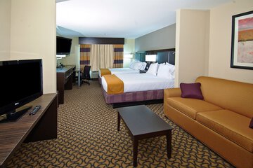 Room 12 of 32