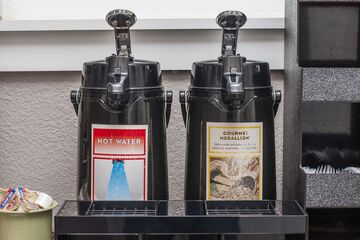 Breakfast/Coffee Service 65 of 93