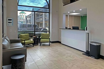 Arbor Suites Medical Mile