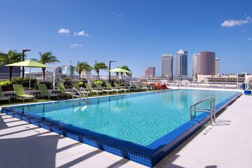 Rooftop pool