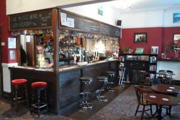 Hotel Bar