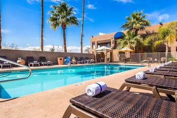 Best Western InnSuites Phoenix Hotel & Suites