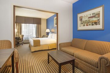 Room 13 of 41