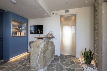 Spa reception