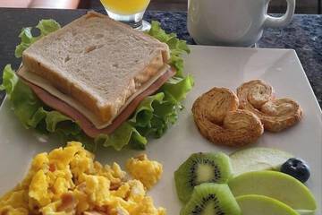 Breakfast meal