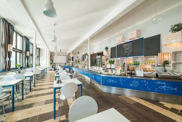 Food court