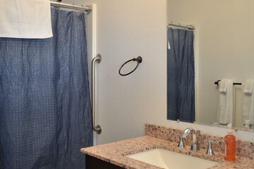 Room 21 of 124