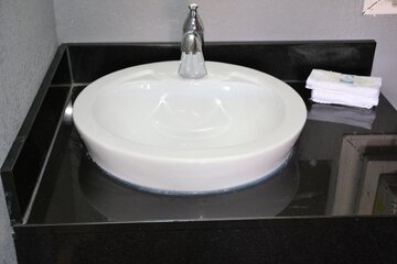 Bathroom sink