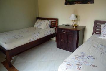 Photo 33