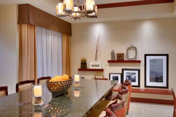 Hotel Interior 11 of 36