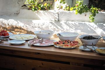 Breakfast buffet