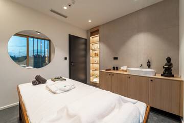 Massage in accommodation