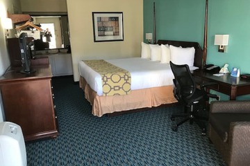 Room 10 of 22
