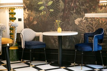Food court