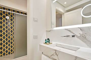 Bathroom shower