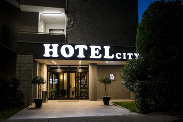 Front of property - evening/night