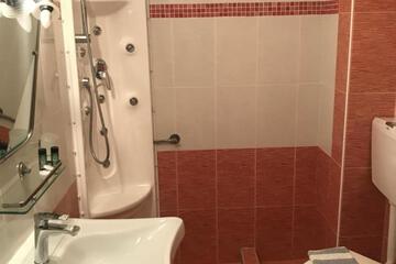 Photo 32