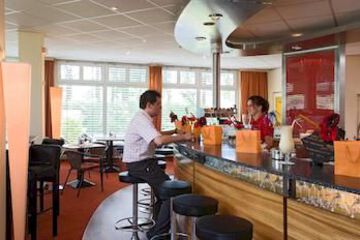 Hotel Bar