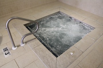 Indoor spa tub