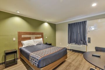 Budgetel Inn & Suites Raleigh Downtown East