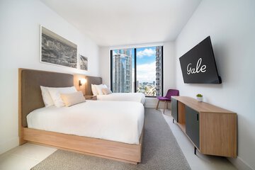 Room 32 of 59