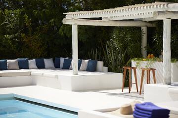 Private pool