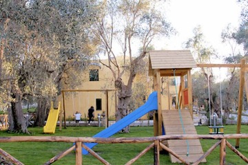Children's play area - outdoor