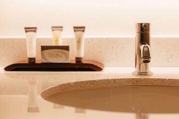 Bathroom amenities