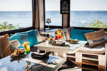 Beach bar