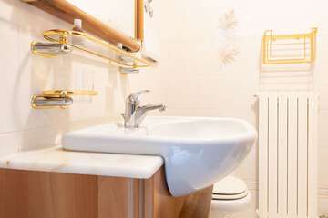 Bathroom sink