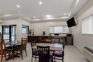 Breakfast/Coffee Service 27 of 27