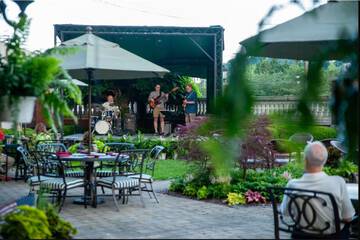 Hotel Exterior 92 of 94