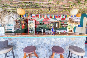 Poolside bar