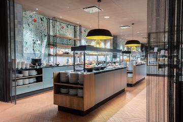 Breakfast area