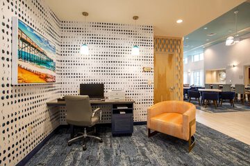 Business Center 31 of 31