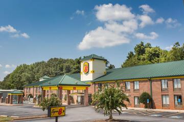 Super 8 by Wyndham Spartanburg / I-26 Exit 22